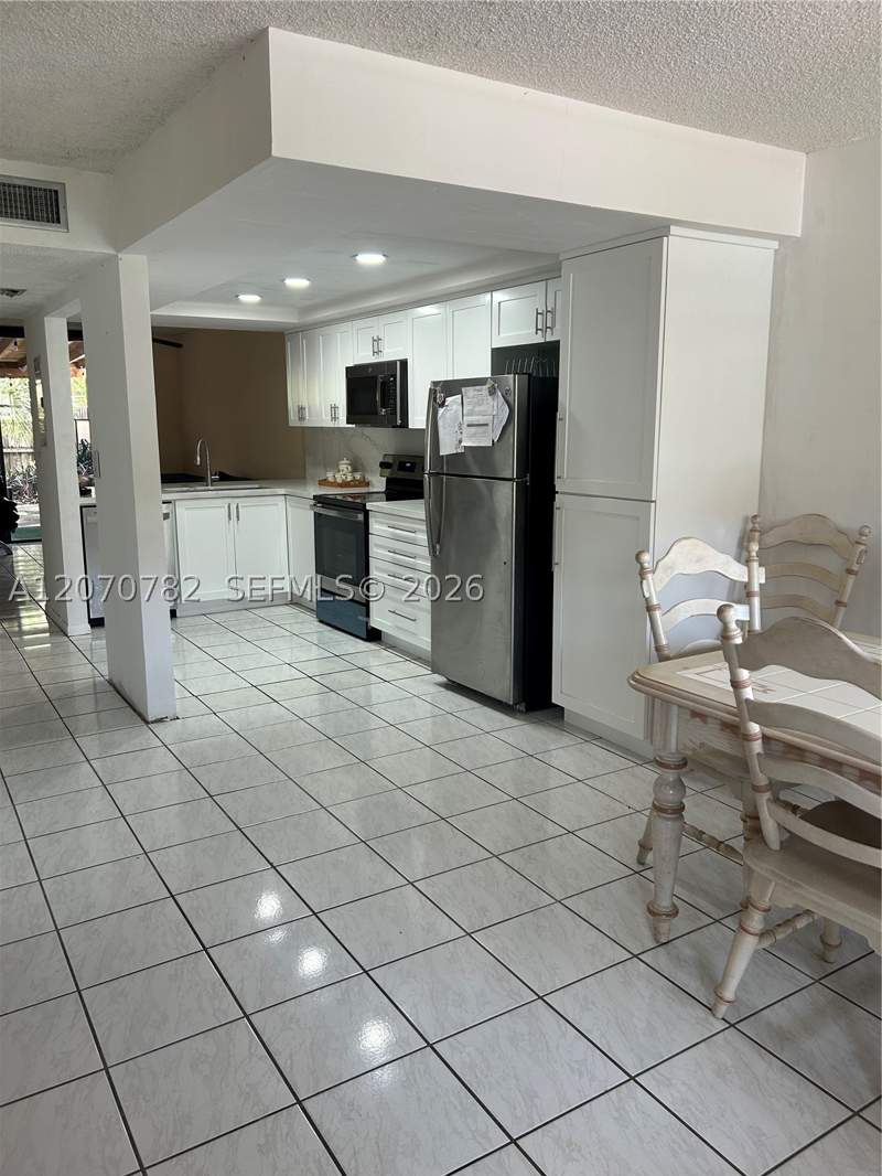 2 bedroom Townhouse at 12242 SW 16th Ter 102-L, New Paseos Castellanos Co, Miami — photo 3