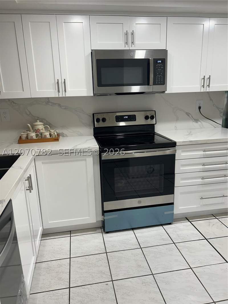 2 bedroom Townhouse at 12242 SW 16th Ter 102-L, New Paseos Castellanos Co, Miami — photo 5
