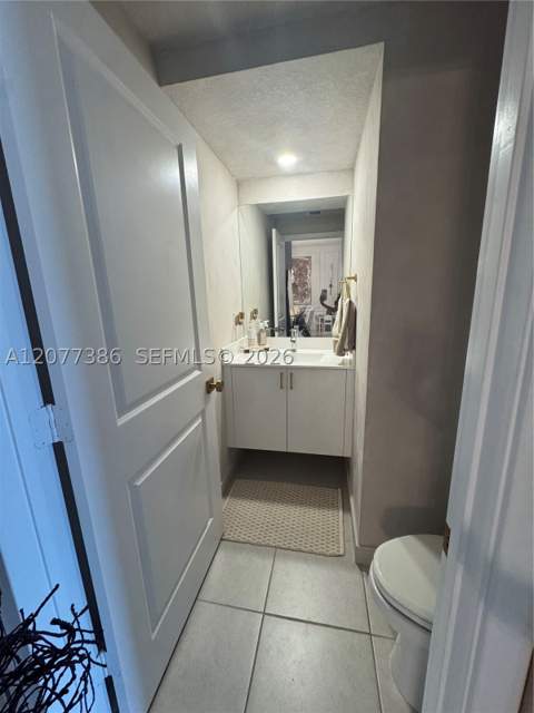 4867 NW 84th Ave, Doral FL - photo 7 of 20