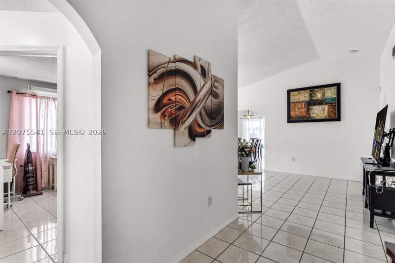 3 bedroom SingleFamilyResidence at 18230 SW 143rd Ct, Med Gardens Sec 2, Miami — photo 3