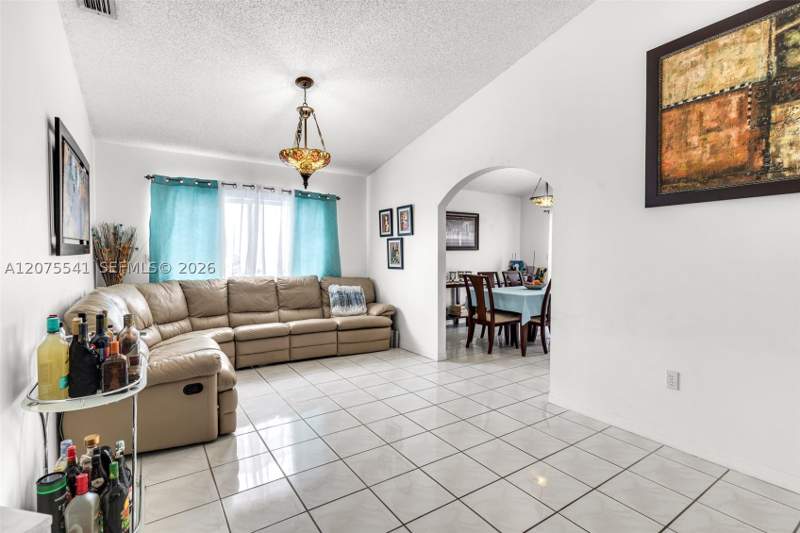 3 bedroom SingleFamilyResidence at 18230 SW 143rd Ct, Med Gardens Sec 2, Miami — photo 5