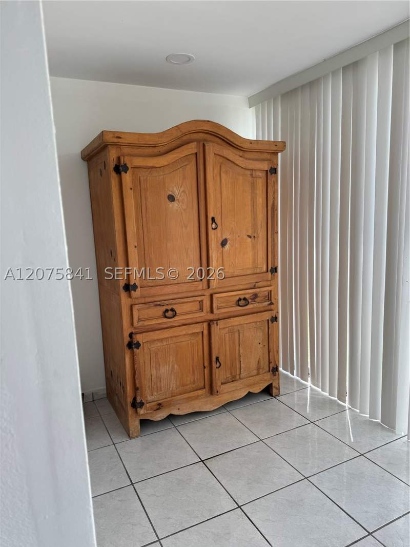 2 bedroom Condominium at 9401 SW 4th St 103, Versaille Gardens I Condo, Miami — photo 5