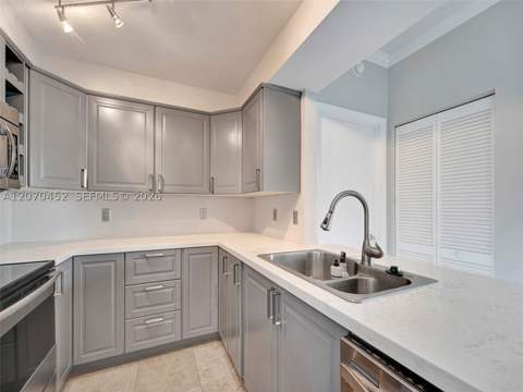 2475 Brickell Ave 804, Miami FL - photo 24 of 39
