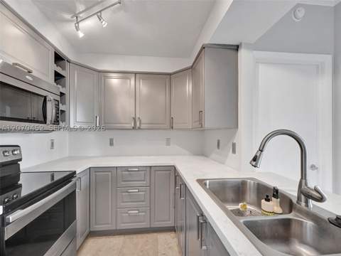 2475 Brickell Ave 804, Miami FL - photo 9 of 39