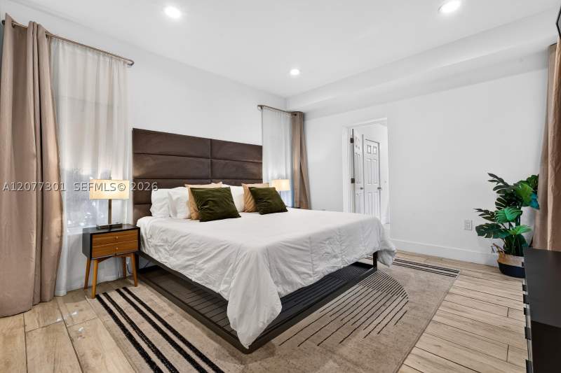 4 bedroom SingleFamilyResidence at 232 NW 59th St #232, College Park Addn, Miami — photo 5