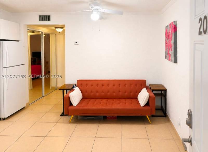 1 bedroom Condominium at 528 Meridian Ave 202A, Star Meridian Condo, Miami Beach — photo 2