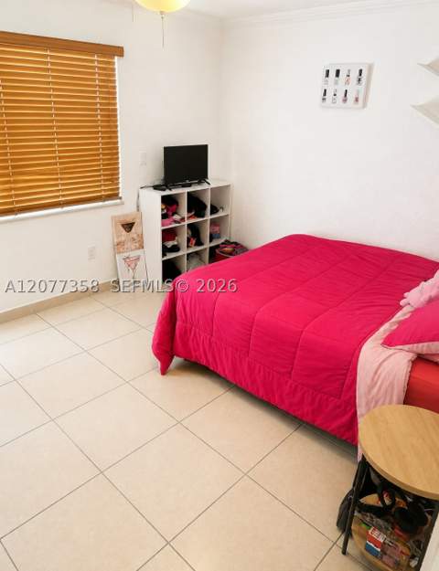 528 Meridian Ave 202A, Miami Beach FL - photo 8 of 11