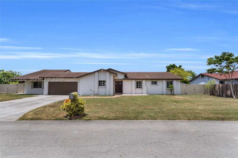 4 bedroom SingleFamilyResidence at 18600 SW 127th Pl, Park Estates Sec 2, Miami — photo 1
