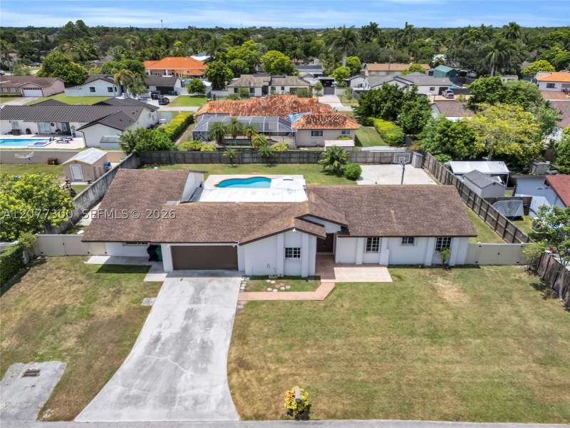 4 bedroom SingleFamilyResidence at 18600 SW 127th Pl, Park Estates Sec 2, Miami — photo 3