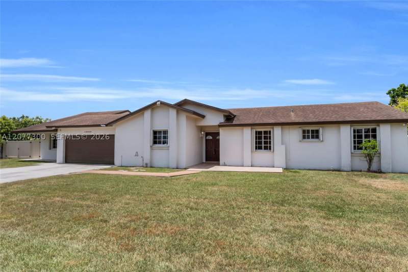 4 bedroom SingleFamilyResidence at 18600 SW 127th Pl, Park Estates Sec 2, Miami — photo 4