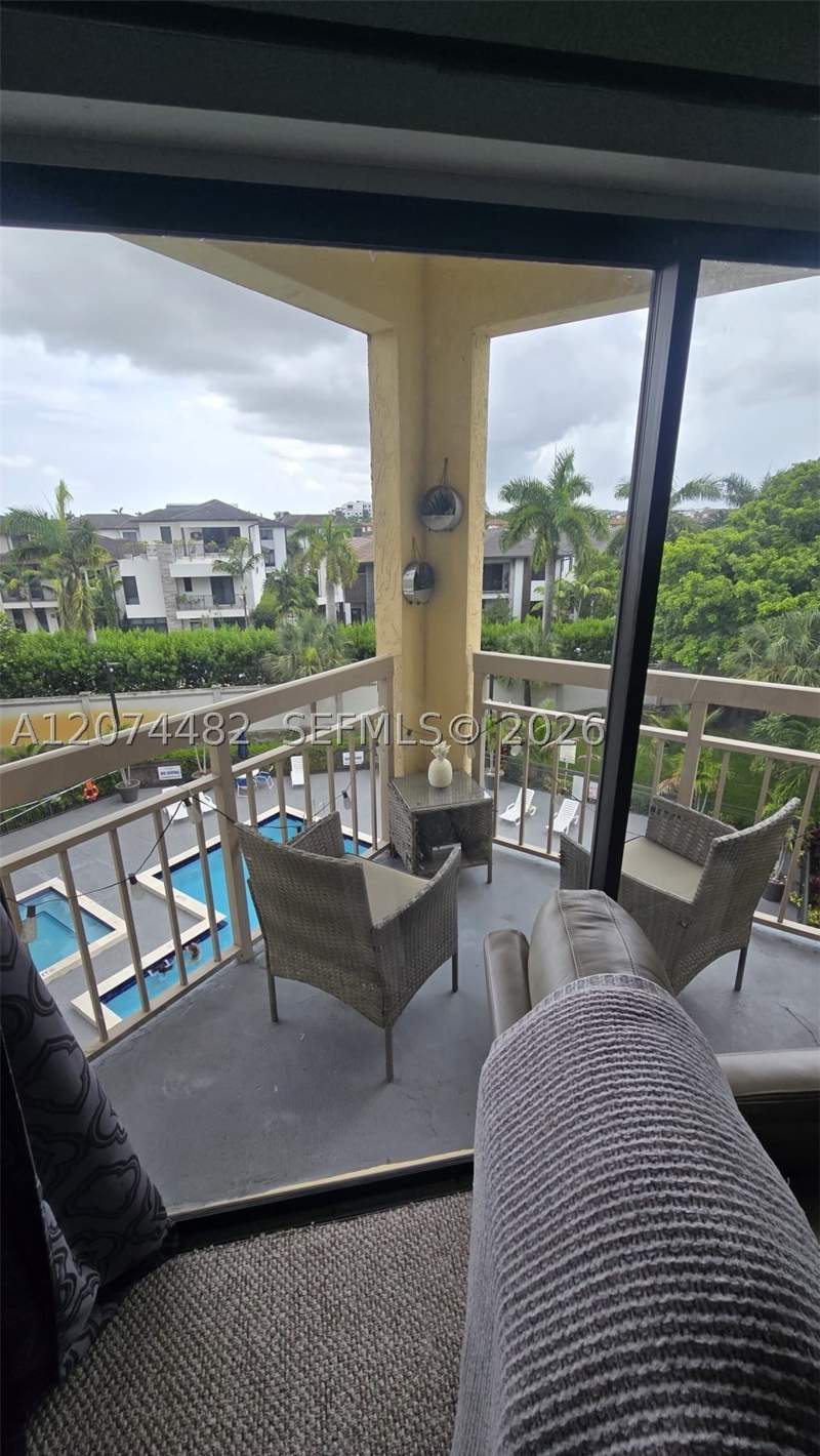 1 bedroom Condominium at 8290 Lake Dr 426, Las Vistas At Doral Condo, Doral — photo 5