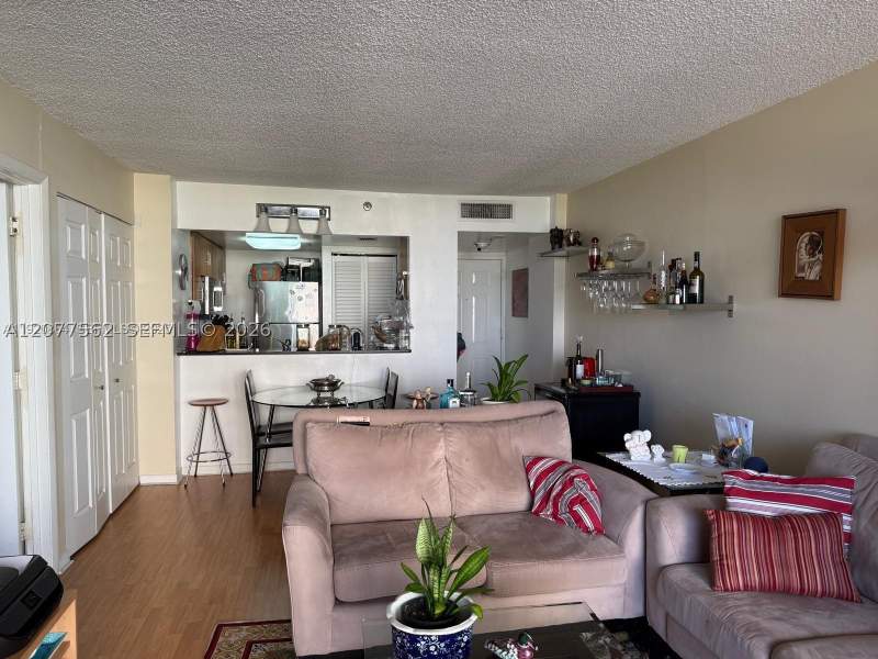1 bedroom Condominium at 540 Brickell Key Dr 910, Brickell Key II Condo, Miami — photo 3