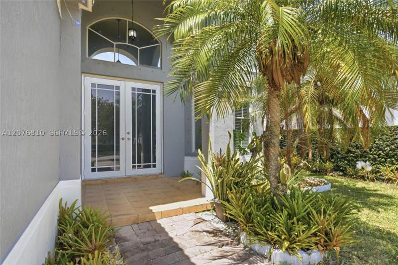 4 bedroom SingleFamilyResidence at 24134 SW 109th Path, Bluewaters Subdivision, Homestead — photo 4