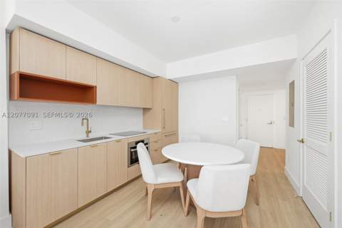 90 NE 32nd 411, Miami FL - photo 14 of 53