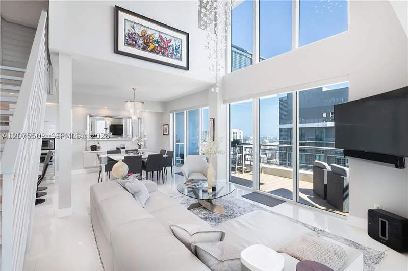 2 bedroom Condominium at 60 SW 13th St 5210, Infinity At Brickell Cond, Miami — photo 3