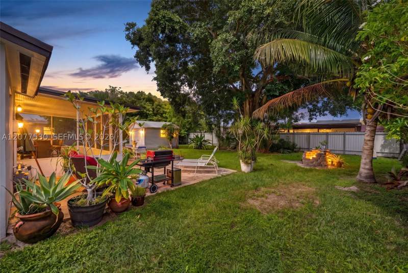 2 bedroom SingleFamilyResidence at 19721 SW 114th Ct, So Miami Heights Addn V, Miami — photo 3