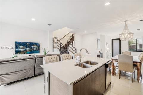 519 SW 91st Pl, Miami FL - photo 14 of 48