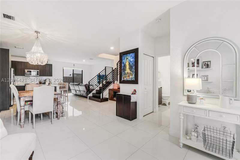 3 bedroom Townhouse at 519 SW 91st Pl, Century Park Place, Miami — photo 5