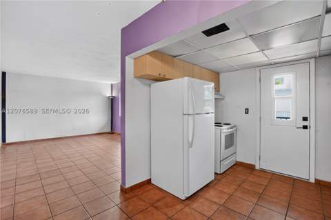 3240 Mary St S308, Miami FL - photo 15 of 34