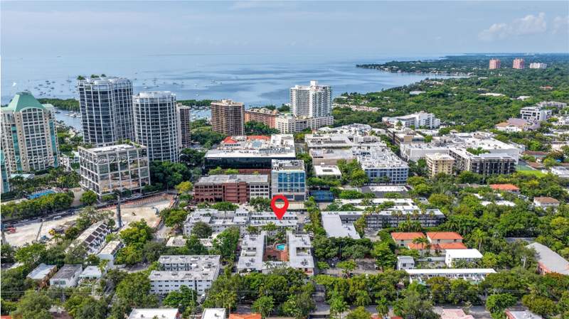 2 bedroom Condominium at 3240 Mary St S308, Courtyards Of The Grove C, Miami — photo 5