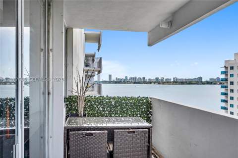7545 E Treasure Dr 9A, North Bay Village FL - photo 14 of 31