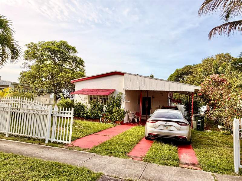 3 bedroom SingleFamilyResidence at 1440 NE 136th St, Almar Sub, North Miami — photo 2