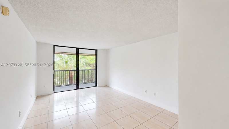 1 bedroom Condominium at 14201 N Kendall Dr 401D, Promenade At Kendale Lake, Miami — photo 1