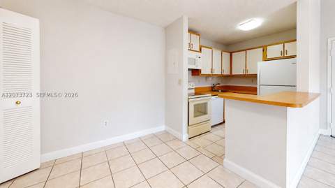 15600 SW 80th St L-304, Miami FL - photo 6 of 16