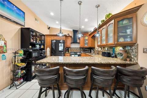 7920 SW 163rd Pl, Miami FL - photo 11 of 44