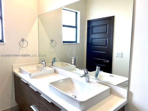 9116 NW 158th St, Miami Lakes FL - photo 7 of 12