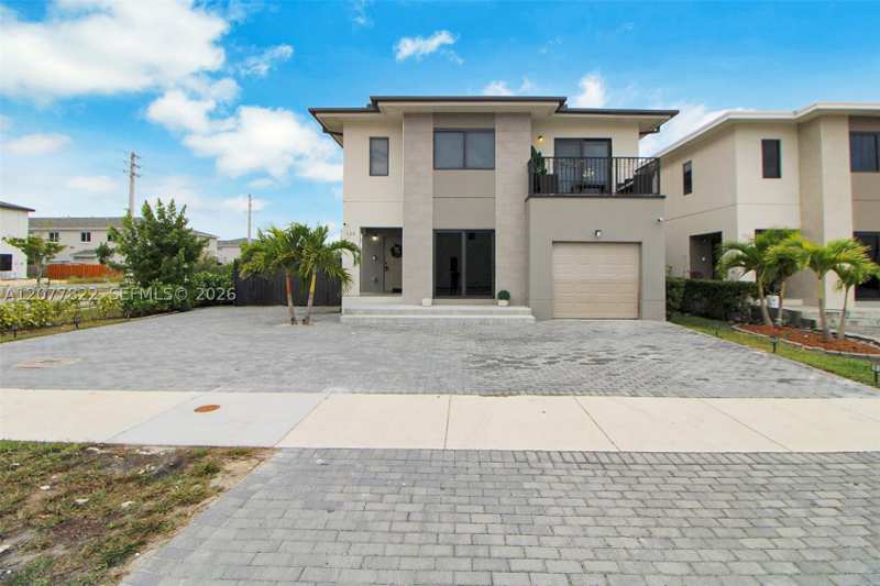 5 bedroom SingleFamilyResidence at 320 NW 13th Ct, Alba, Florida City — photo 1