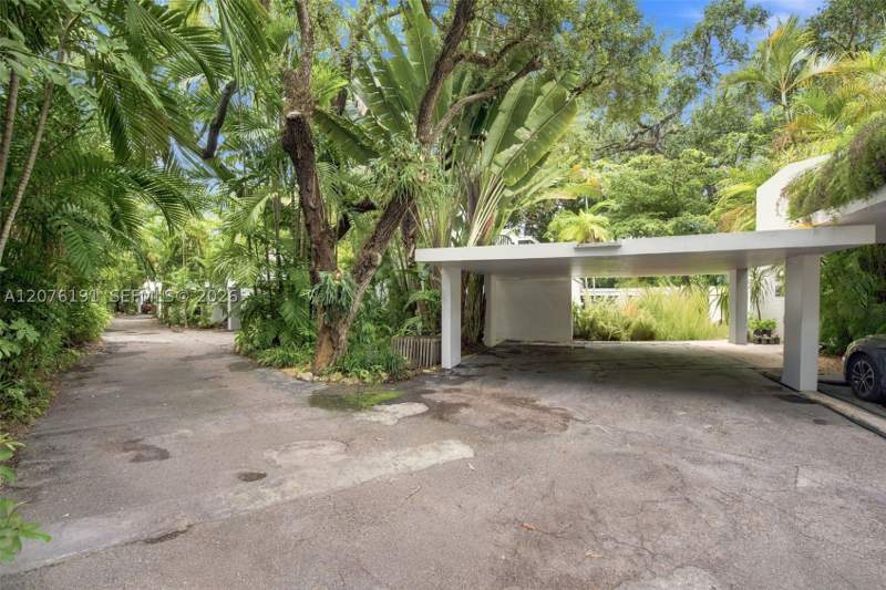 2 bedroom Townhouse at 3024 Day Ave 3024, Lemontree Village Condo, Miami — photo 2