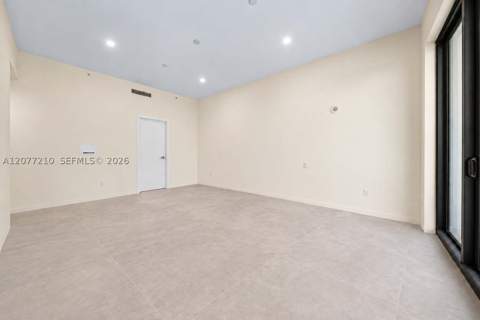 275 Giralda Ave 6A, Coral Gables FL - photo 16 of 49