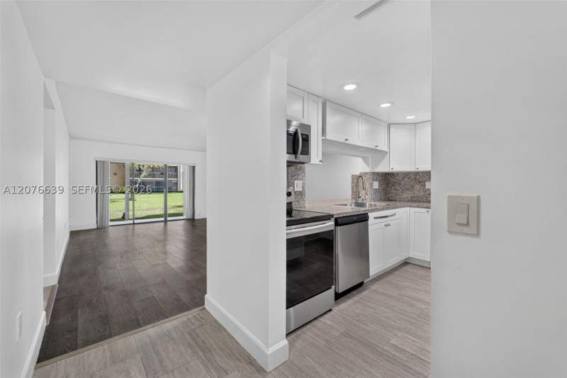 2 bedroom Condominium at 8415 SW 107th Ave 143W, Kendall Acres West Condo, Miami — photo 3