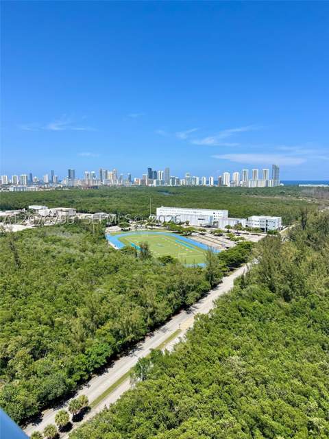 15051 Royal Oaks Ln 2403, North Miami FL - photo 23 of 33
