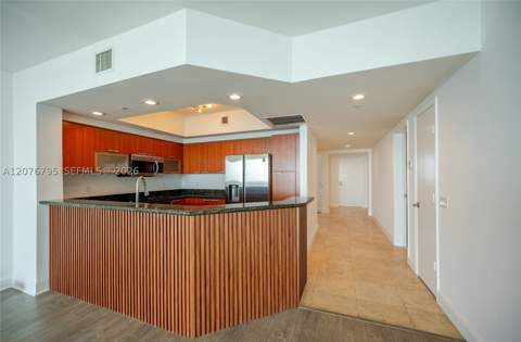 15051 Royal Oaks Ln 2403, North Miami FL - photo 6 of 33