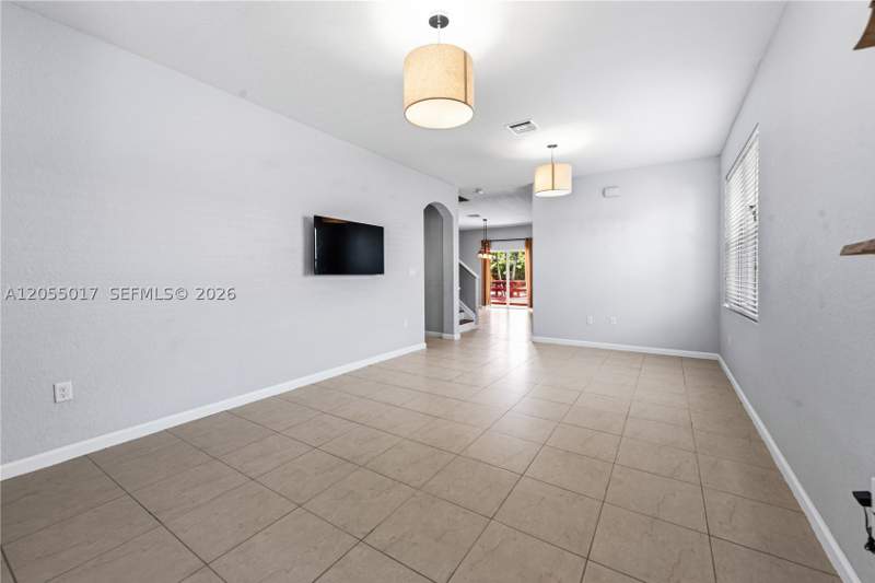 5 bedroom SingleFamilyResidence at 3424 NE 1st St, Antigua At Oasis, Homestead — photo 3