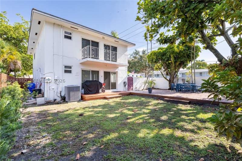 3 bedroom SingleFamilyResidence at 2250 SW 17th Ave, New Shenandoah, Miami — photo 3