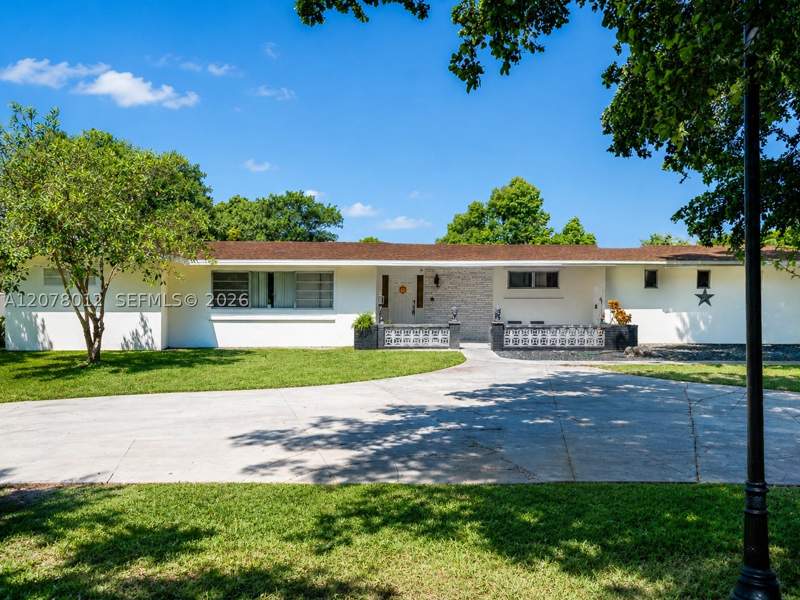 3 bedroom SingleFamilyResidence at 6700 SW 97th Ave, Subdivision Of, Miami — photo 3
