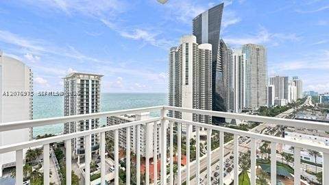 2 bedroom Condominium at 210 174 St 2401, Winston Towers 600 Condo, Sunny Isles Beach — photo 4