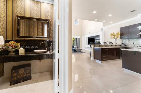 275 189th Ter, Sunny Isles Beach FL - photo 11 of 36