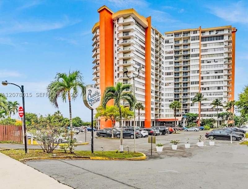 2 bedroom Condominium at 1301 NE Miami Gardens Dr 1406W, Buckley Towers Condo West, Miami — photo 2
