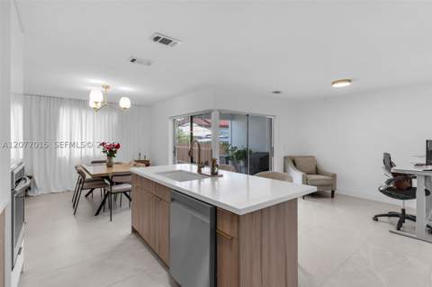 8407 SW 208th Ter, Cutler Bay FL - photo 11 of 42