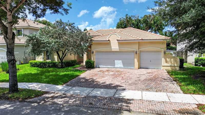 4 bedroom SingleFamilyResidence at 1971 SE 21st Ct, Palm Isle Estates, Homestead — photo 1