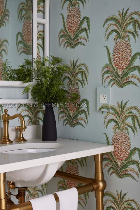 2532 NW Lake Ave, Miami Beach FL - photo 14 of 84