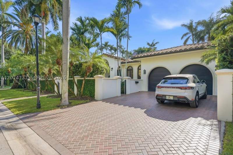 4 bedroom SingleFamilyResidence at 2532 NW Lake Ave, Sunset Islands-Island No, Miami Beach — photo 2