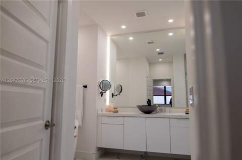 8824 NW 161st Ter, Miami Lakes FL - photo 10 of 45