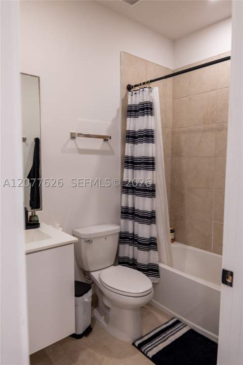 8824 NW 161st Ter, Miami Lakes FL - photo 23 of 45
