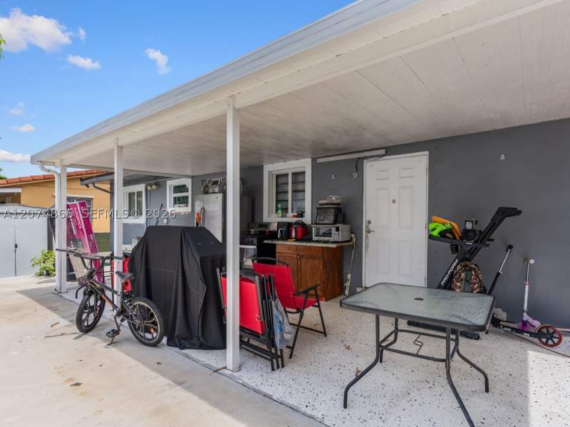 5 bedroom SingleFamilyResidence at 740 NW 32nd Ct, Highview, Miami — photo 4