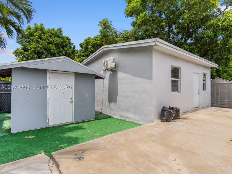5 bedroom SingleFamilyResidence at 740 NW 32nd Ct, Highview, Miami — photo 5